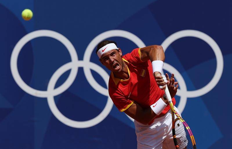 包含世界网球队完胜意大利网球队，纳达尔制霸全场的词条