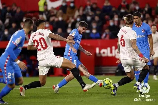 日本绝杀巴萨，奥亚尔萨瓦尔刷新纪录